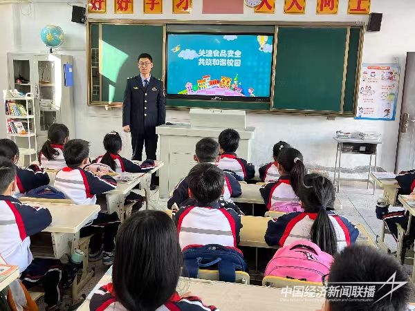 20231225 龙海积极开展食品安全宣传月1 .jpg?v=1703481737