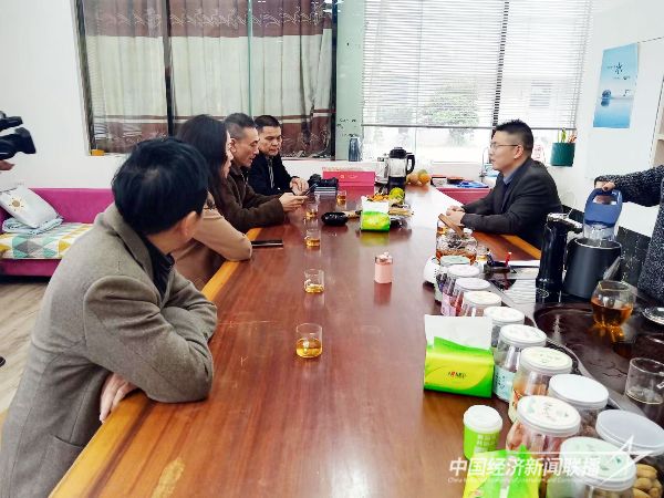 20231226 中经联播走进李果之乡永泰顺达食品7.jpg?v=1703601322