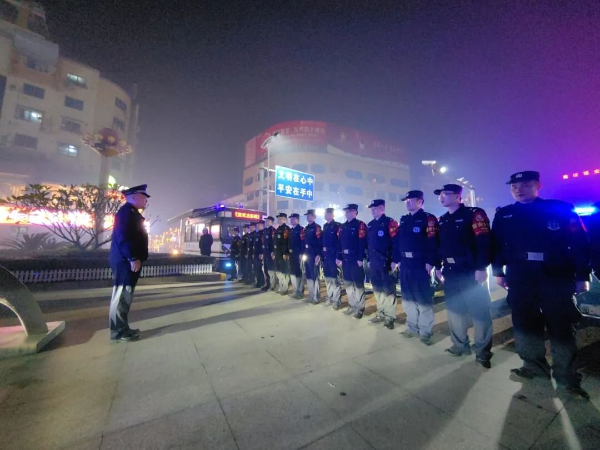 20240221 福安公安巡特警:春节巡防不停歇 守护平安福安城1.jpg