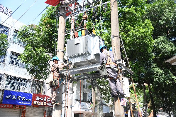 20240807 云霄供电:及时增容改造保障群众用上“满格电”1.jpg?x-oss-process=style/water